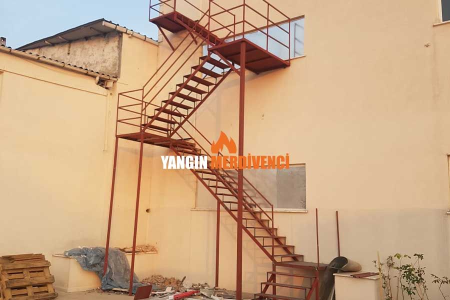 Z Tipi Yangın Merdiveni - Yangın Merdivenci Com TR